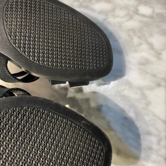 Sandals - Picture 4 of 5